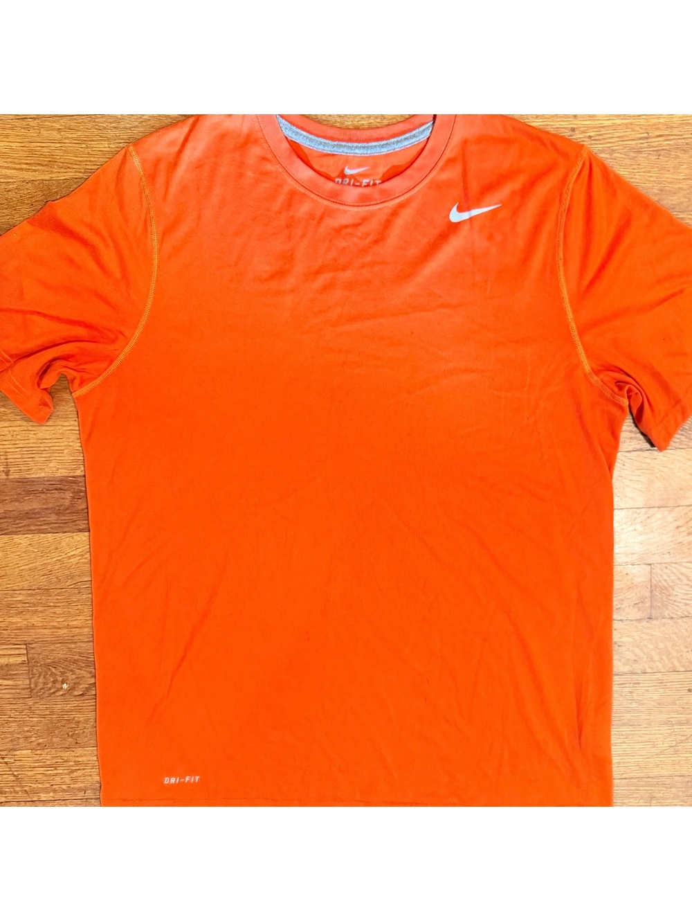 Nike Dri-FIT Orange Short Sleeve Athletic Shirt Large